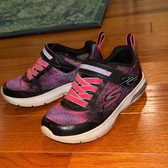 Skechers Kids' Black and Pink Sneakers GO RUN 600 RADIANT RUNNER 11 - Picture 1 of 6